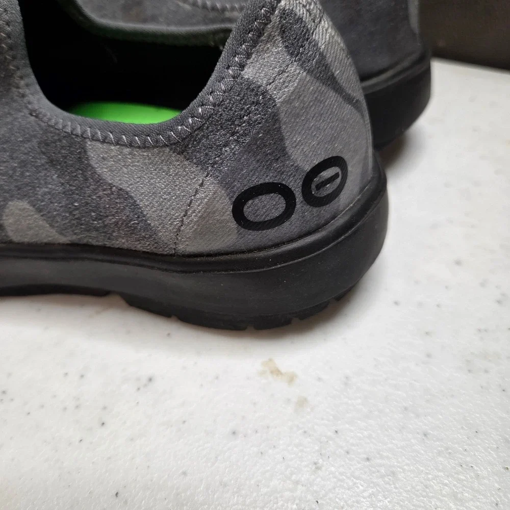 OOFOS Women's or Youth Gray Camouflage Eezee Slip On Shoes Size 6/37